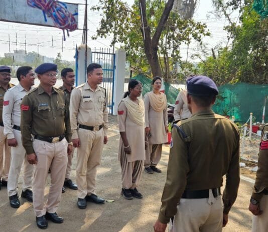 राजनांदगांव : स्वतंत्रता संग्राम में अपने प्राणों की आहुति देने वाले शहीदों की स्मृति में जिले के समस्त थाना में दो मिनट का मौन धारण…