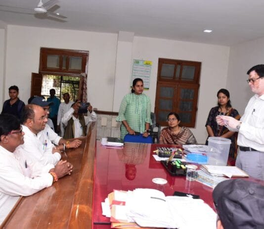 राजनांदगांव :नगर पालिक निगम राजनांदगांव के महापौर पद के लिए 11 अभ्यर्थी एवं पार्षद पद के लिए 176 अभ्यर्थी चुनाव मैदान में…