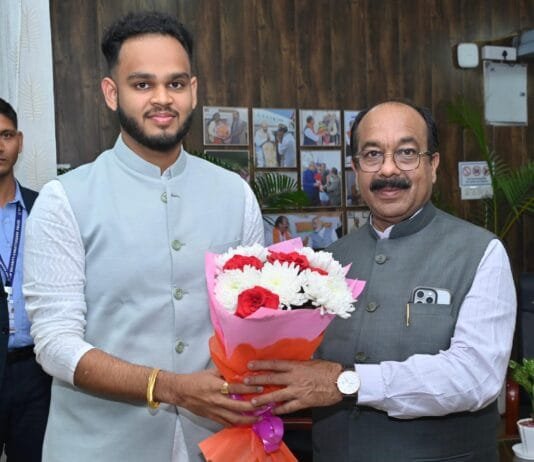 राजनांदगांव : दक्ष वैद्य ने उपमुख्यमंत्री से युवा शक्ति को नगरीय निकाय एवं पंचायत चुनाव में प्रत्याशी बनाने की रखी मांग…