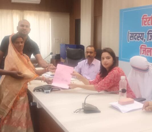 राजनांदगांव: बिरम रामकुमार मंडावी को जिला पंचायत सीईओ ने सौंपा प्रमाण पत्र…