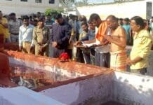 राजनांदगांव: जेल में निरूद्ध 358 बंदियों ने प्रयागराज से लाए गंगा जल की पूजा-अर्चना की एवं किया स्नान…