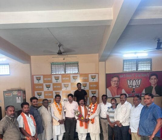 राजनांदगांव: जिला पंचायत सदस्य गोपाल सिंह भूआर्य का भाजपा कार्यालय में किया गया सम्मान…