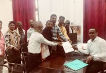 खैरागढ़ : पेयजल समस्या को लेकर नवनिर्वाचित जनपद सदस्य ज्ञानेंद्र वर्मा ने ग्रामीणों के साथ सौंपा ज्ञापन….