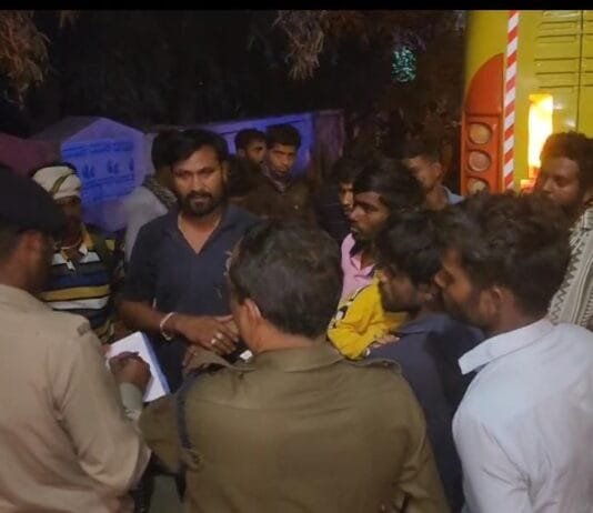 राजनांदगांव: फिल्मी अंदाज में बस को किया हाईजैक, यात्रियों से की लूट …