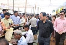 राजनांदगांव : कलेक्टर ने मतदान दलों के सामग्री वितरण के कार्यों का किया निरीक्षण…