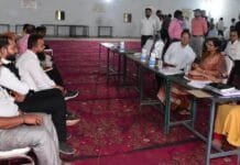 राजनांदगांव : प्रेक्षक जयश्री जैन तथा कलेक्टर संजय अग्रवाल ने मतदान पश्चात अभ्यर्थियों एवं अभिकर्ताओं की बैठक लेकर संवीक्षा की…