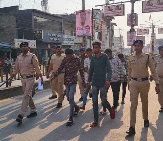 बारात के दौरान हुए विवाद में युवक की हत्या के मामले में 6 आरोपी सहित 2 नाबालिग गिरफ्तार…