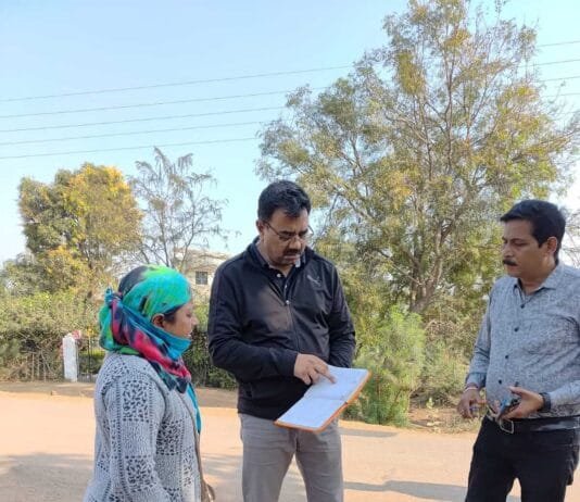 राजनांदगांव : सुबह सफाई दौरा में आयुक्त पहुॅचे ग्रामीण वार्ड सिंगदई मोहड़…