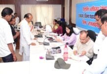 राजनांदगांव: जिला पंचायत सदस्य के 13 पदों के लिए कुल 68 अभ्यर्थियों ने नाम निर्देशन पत्र जमा किया…