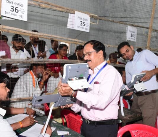 राजनांदगांव : महापौर प्रत्याशी मधुसूदन यादव लगभग सभी वार्ड से आगे…