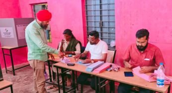 लोकतंत्र का संगम: एक बूथ, चार धर्म, एक संकल्प!