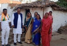 राजनांदगांव : खुज्जी विधायक भोलाराम साहू ने कांग्रेस प्रत्याशी प्रताप घावडे के समर्थन मे किया प्रचार, माँगा वोट…