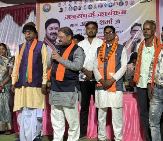 राजनांदगांव : सांसद संतोष पांडे ने भाजपा अधिकृत प्रत्याशी रामनाथ वर्मा के समर्थन में सभा को किया संबोधित…