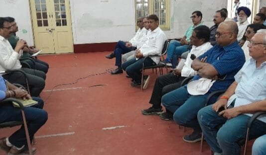 राजनांदगांव : सार्वजनिक व सामुदायिक शौचालय मरम्मत कार्य चालू करने आयुक्त ने बुलाई ठेकेदारों की बैठक…