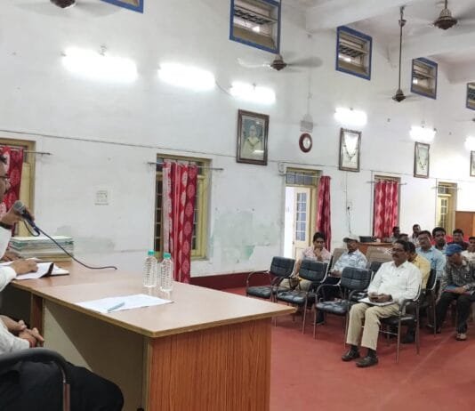राजनांदगांव : आयुक्त ने की राजस्व की समीक्षा – डिमान्ड के विरूद्ध सतप्रतिशत वसूली के दिये निर्देश…