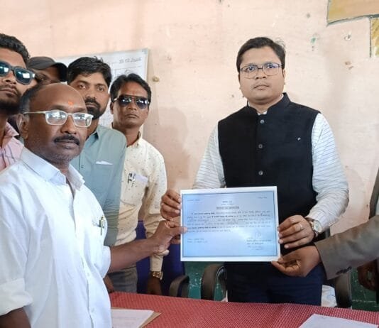 मोहला : नगर पंचायत अंबागढ़ चौकी से निर्दलीय प्रत्याशी अनिल मानिकपुरी विजयी हुये…