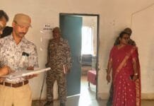 मोहला : राजनीतिक दलों के प्रतिनिधियों की उपस्थिती में वेयर हाउस में ईव्हीएम व व्ही व्ही पैड मशीनों की जांच किया गया…