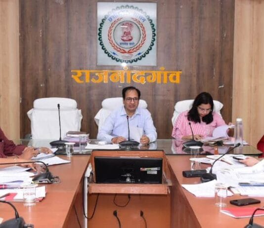 राजनांदगांव : ग्रीष्म ऋतु को ध्यान रखते हुए शहरी एवं ग्रामीण क्षेत्रों में होनी चाहिए सतत पेयजल आपूर्ति : कलेक्टर…