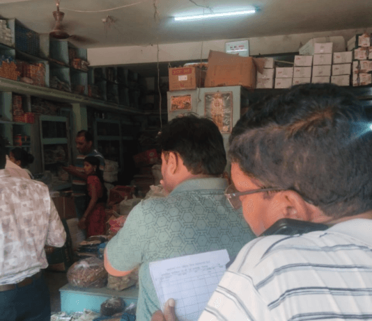 राजनांदगांव : गंज चौक एवं नंदई चौक में चला प्रतिबंधित प्लास्टिक के लिये कार्यवाही…