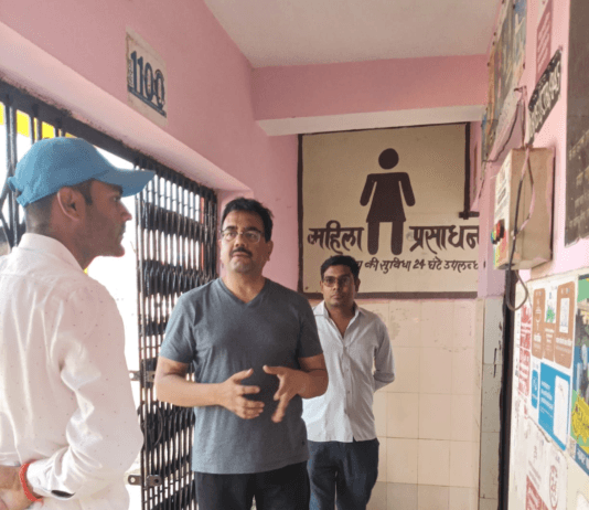 राजनांदगांव : साफ सफाई का जायजा लेने आयुक्त आज पहुचे शहर के अंतिम वार्ड हल्दी…