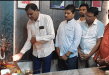 राजनांदगांव : नवनिर्वाचित महापौर मधुसूदन यादव ने आज निगम कार्यालय में कार्यभार ग्रहण किया,पूजा अर्चना कर कार्यो की शुरूवात की…