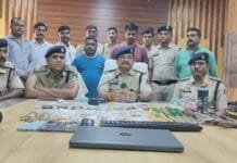 राजनांदगांव : सूने मकानो में फायरगन से दरवाजा जलाकर एवं ताला तोड़कर घटना को अंजाम देने वाले चोर गिरफ्तार…