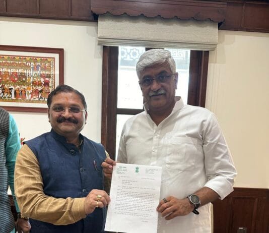 राजनांदगांव : सांसद ने भोरमदेव मंदिर के विकास हेतु केंद्रीय पर्यटन मंत्री से की मुलाकात, सौंपा पत्र…