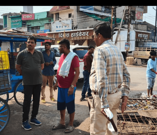 राजनांदगांव : निगम आयुक्त आज स्टेशनपारा, पुराना बस स्टैण्ड एवं गंज चौक मे सफाई देखे…