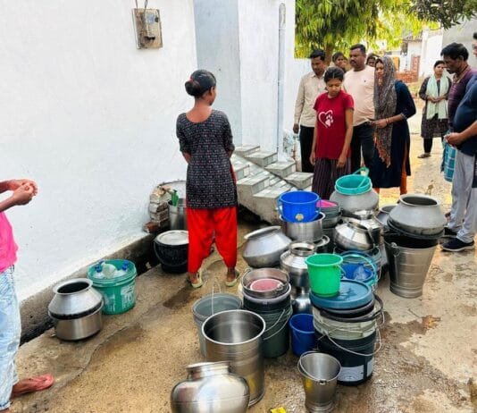 राजनांदगांव : छुरिया नगर पंचायत अध्यक्ष अजय पटेल पहुंचे वार्ड नं. 13 वार्डवासियों से की मुलाकात, सुनी समस्यायें…