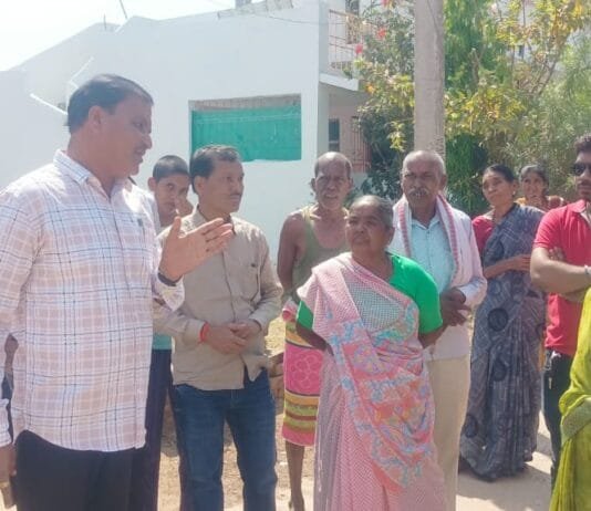 राजनांदगॉव : डॉ.रमन सिंह एवं सांसद संतोष पाण्डे के सहयोग से वार्डाें के विकास के लिये फण्ड उपलब्ध करायेंगे – महापौर मधुसूदन…