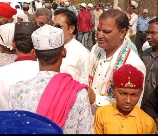 राजनांदगांव : महापौर ईदगाह मैदान पहुॅच मुस्लिम भाईयों को ईद की दी मुबारकबाद…