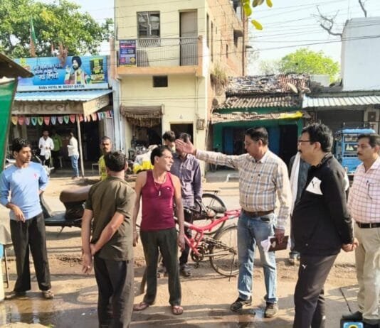 राजनांदगांव : वार्ड निरीक्षण के दौरान आयुक्त ने नवरात्रि पर्व के पूर्व शहर में समुचित सफाई के दिये निर्देश…