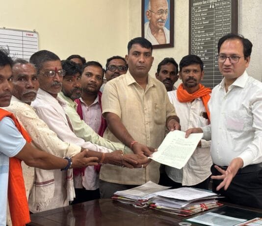 राजनांदगांव : प्रशासन की लापरवाही के चलते तीन सालों से भटक रहे है अन्या नवागांव के किसान…