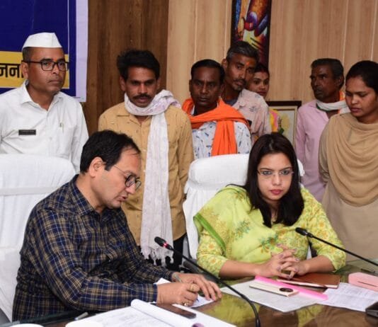 राजनांदगांव : कलेक्टर ने संवेदनशीलतापूर्वक जनसामान्य की सुनी शिकायत एवं समस्याएं…