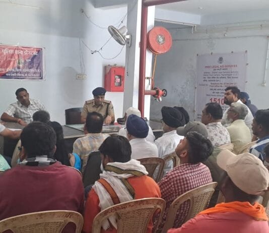 थाना डोंगरगढ़ में शांति समिति का ली गई बैठक,सभी समुदाय वर्ग के लोगों को साम्प्रदायिक सौहार्द्र बनाये रखते हुये त्यौहार मनाने की गई अपील…