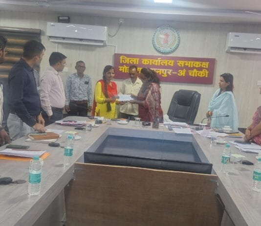 मोहला: निशक्त छात्रों और दिव्यांगजन को आर्थिक सहायता का चेक वितरित…