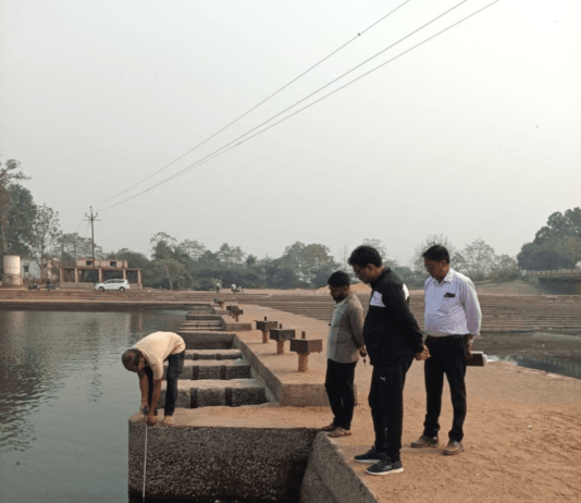 राजनांदगांव : आयुक्त ने किया जल सयंत्र गृह का निरीक्षण,मोहारा एनीकट में जलस्तर की ली जानकारी…