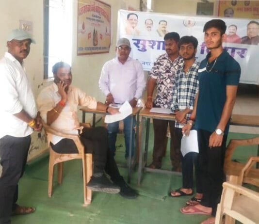 राजनांदगांव : प्रथम चरण में आवेदन जमा करने वार्डों में आयोजित शिविर में वार्डवासी उत्साह से पहुंचे…