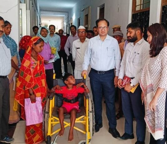 राजनांदगांव : कलेक्टर ने जनदर्शन में पहुची दिव्यांग कुमारी वेदिका को प्रदान किया व्हील चेयर…