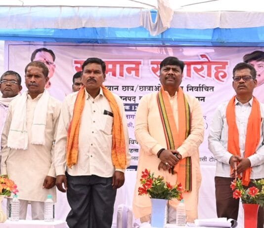 मोहला : प्रतिभावान छात्र-छात्राओं एवं नवनिर्वाचित जिला पंचायत, जनपद पंचायत सदस्यों एवं सरपंचों को किया सम्मानित…