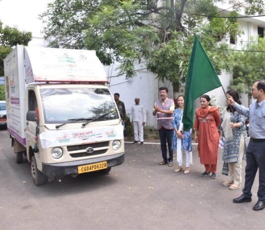 राजनांदगांव : कलेक्टर ने पोषण पखवाड़ा रथ को हरी झंडी दिखाकर किया रवाना…