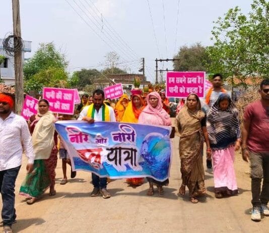 राजनांदगांव : जल है तो कल है ,जल ही जीवन है,ग्राम किरगी ब में निकाली गई जल कलश यात्रा…