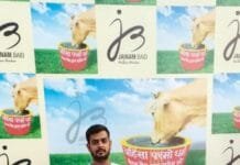 राजनांदगांव: भीषण गर्मी में मूक जीवों के लिए पानी की व्यवस्था सेवा का सर्वोच्च प्रयास : पार्षद जैनम बैद…