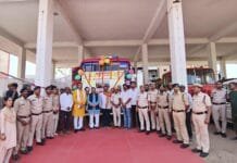 राजनांदगांव : सांसद संतोष पांडे, महापौर मधुसूदन यादव के कर कमलो द्वारा फायर ब्रिगेड गाड़ी पूजन कर, हरी झंडी दिखाकर किए रवाना…