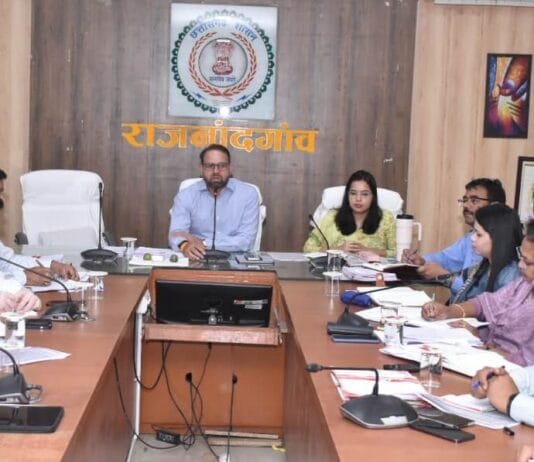 राजनांदगांव : सुशासन तिहार में प्राथमिकता के साथ आवेदनों का करें निराकरण : कलेक्टर…