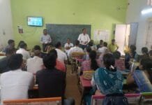 राजनांदगांव : संपर्क स्मार्ट टीवी डिवाइस के संचालन के लिए प्राथमिक शाला के शिक्षकों का कार्यशाला आयोजित…