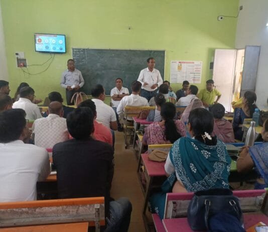 राजनांदगांव : संपर्क स्मार्ट टीवी डिवाइस के संचालन के लिए प्राथमिक शाला के शिक्षकों का कार्यशाला आयोजित…