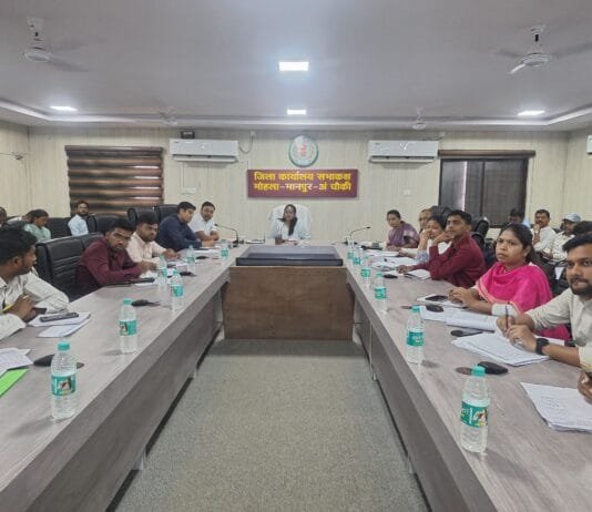 मोहला : सुशासन तिहार के अंतर्गत राजस्व विभाग को प्राप्त आवेदनों की समीक्षा की…