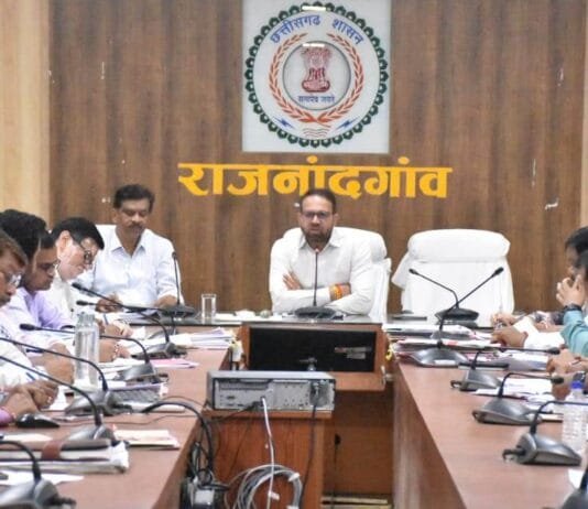 राजनांदगांव : जनमानस के राजस्व संबंधी कार्यों को प्राथमिकता से करना सुनिश्चित करें : कलेक्टर…