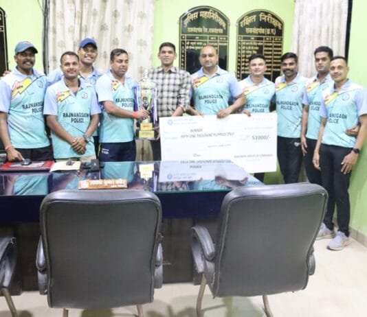 राजनांदगांव : कार्पोरेट क्रिकेट चैम्पियनशिप प्रो सॉफ्ट बॉल प्रतियोगिता भिलाई का राजनांदगांव पुलिस टीम बनी चैंपियन…